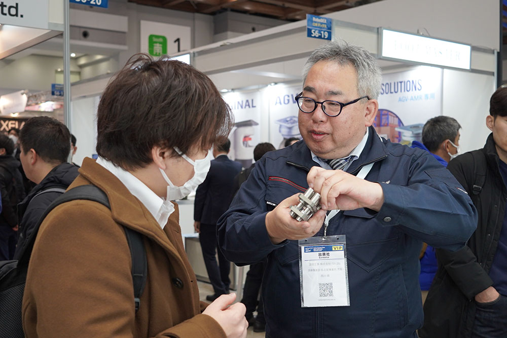 2025年1月展示会の商談の様子